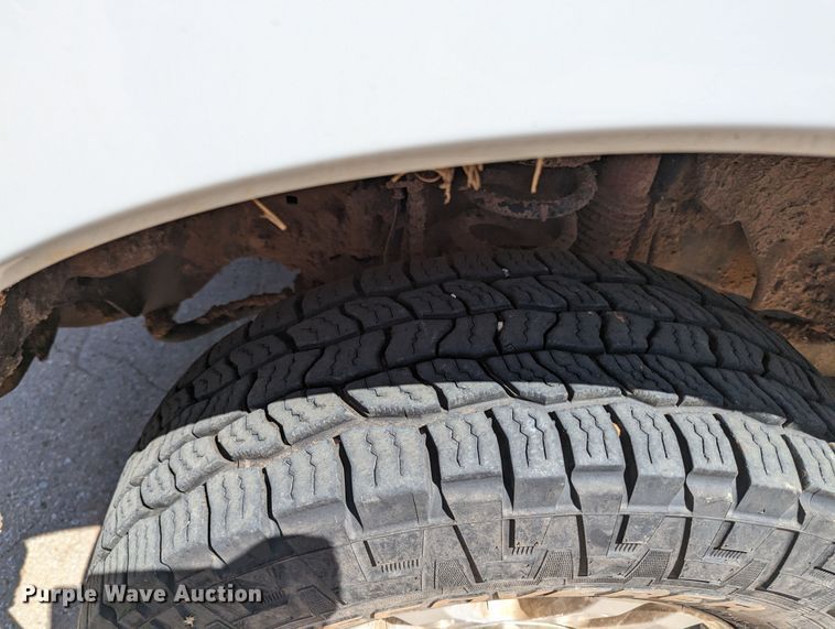 image for item MN9932 2017 Ford F250 Super Duty  Crew Cab pickup truck