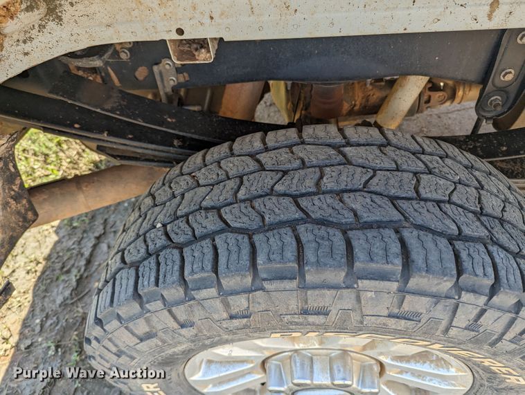 image for item MN9932 2017 Ford F250 Super Duty  Crew Cab pickup truck