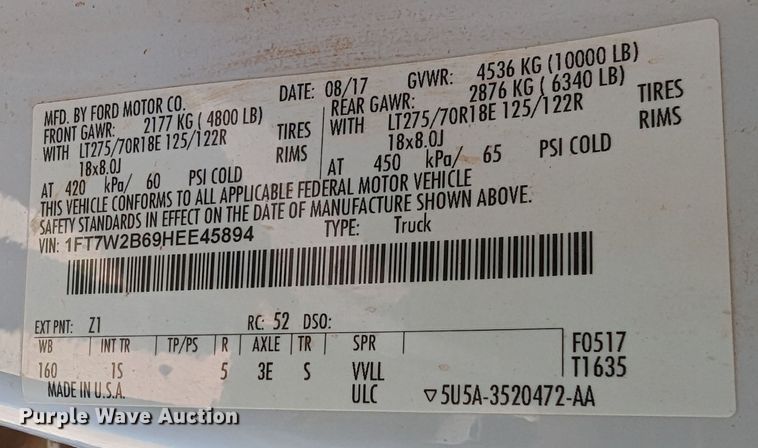 image for item MN9932 2017 Ford F250 Super Duty  Crew Cab pickup truck