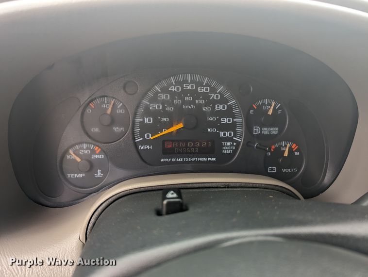 image for item MN9941 2001 GMC Safari  van