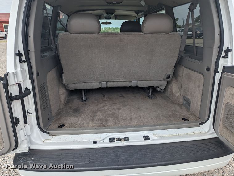 image for item MN9941 2001 GMC Safari  van