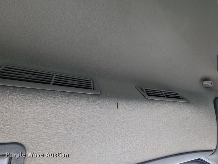 image for item MN9941 2001 GMC Safari  van