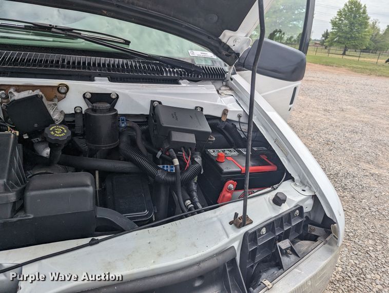 image for item MN9941 2001 GMC Safari  van