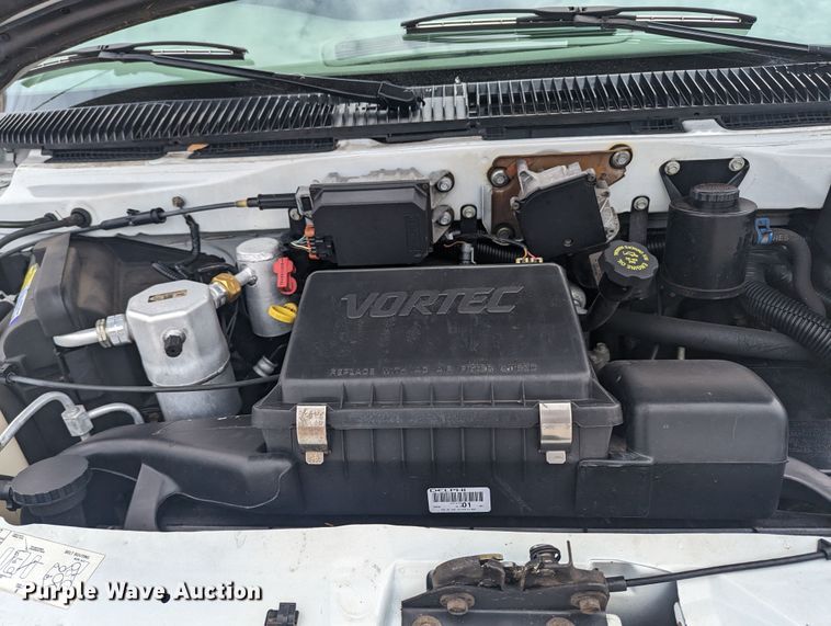 image for item MN9941 2001 GMC Safari  van