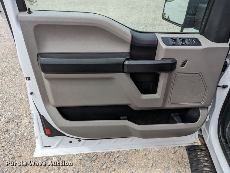 image for item MN9943 2018 Ford F150  SuperCab pickup truck