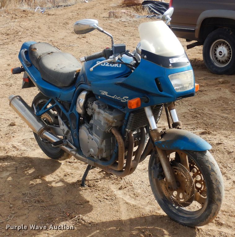 image for item MR9743 1998 Suzuki GSF600S  motorcycle