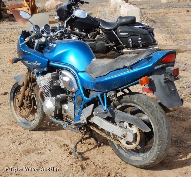 image for item MR9743 1998 Suzuki GSF600S  motorcycle