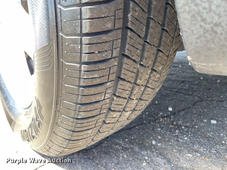 image for item MS9558 2014 Chrysler Town & Country  van