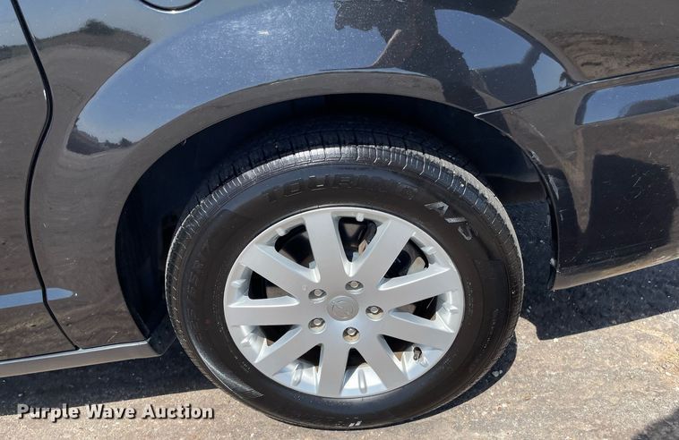 image for item MS9558 2014 Chrysler Town & Country  van