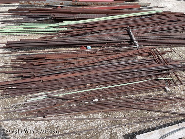 image for item MS9608 Approximately 260 pieces of rebar