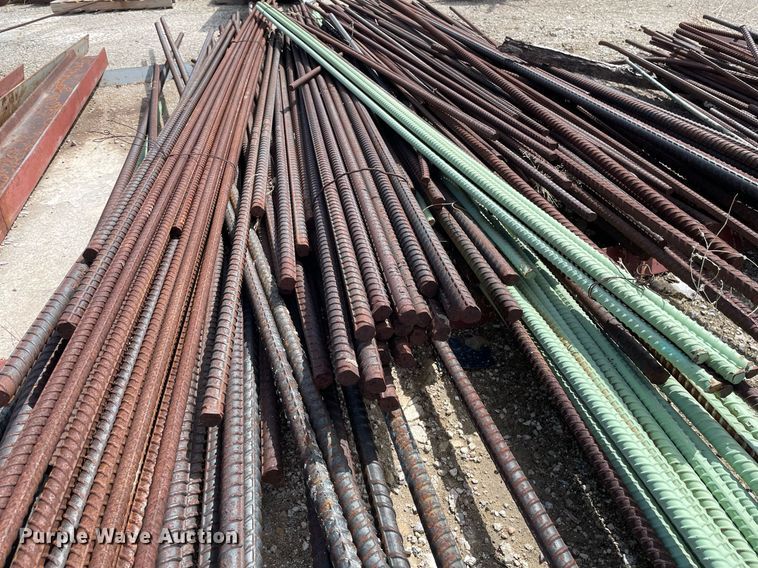 image for item MS9608 Approximately 260 pieces of rebar