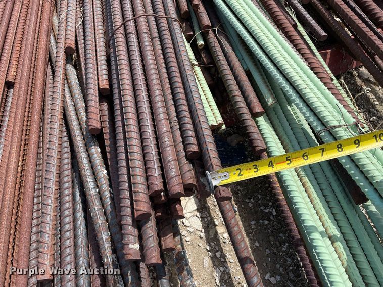 image for item MS9608 Approximately 260 pieces of rebar