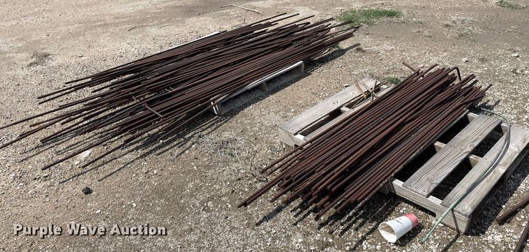image for item MS9608 Approximately 260 pieces of rebar