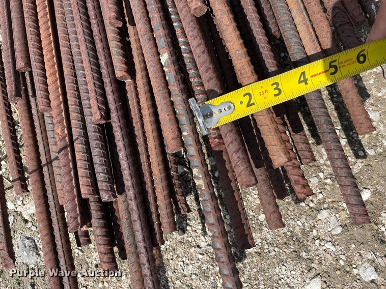 image for item MS9608 Approximately 260 pieces of rebar