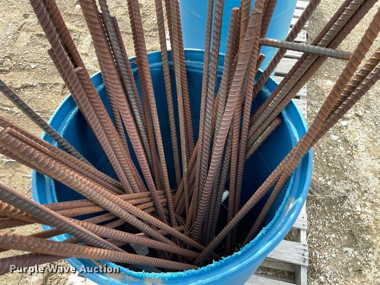 image for item MS9610 Approximately 310 pieces of rebar