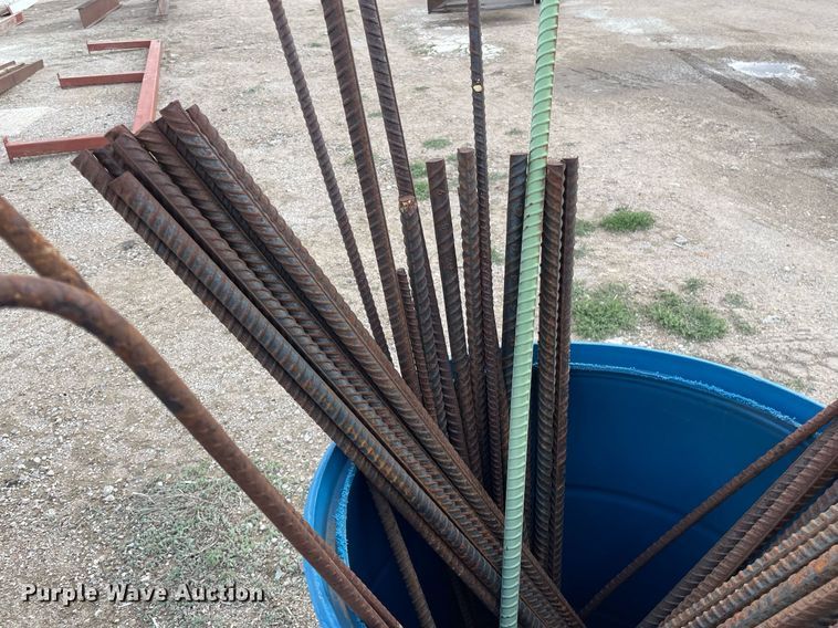 image for item MS9610 Approximately 310 pieces of rebar