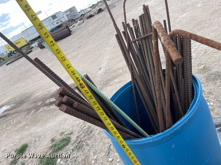 image for item MS9610 Approximately 310 pieces of rebar