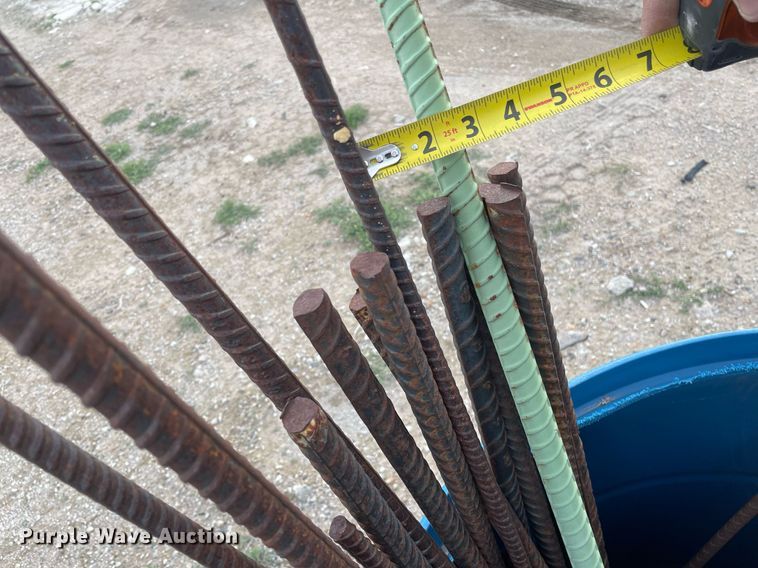 image for item MS9610 Approximately 310 pieces of rebar