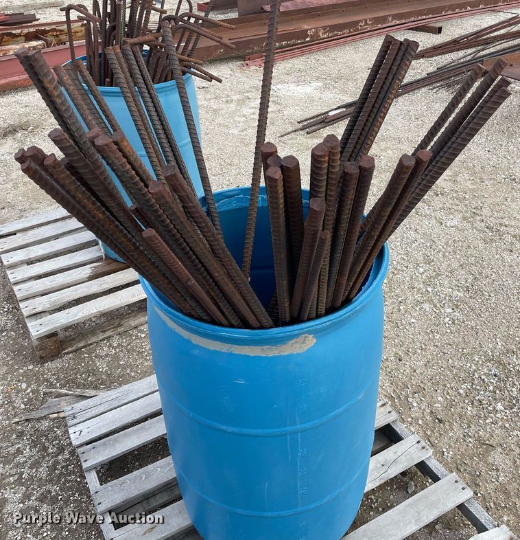 image for item MS9610 Approximately 310 pieces of rebar