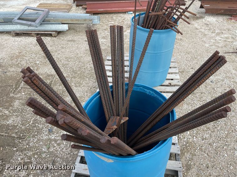 image for item MS9610 Approximately 310 pieces of rebar