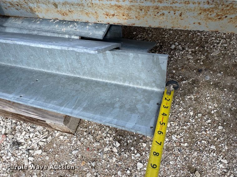 image for item MS9612 Approximately 13 pieces of angle iron