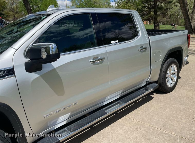 image for item MS9652 2019 GMC Sierra 1500  Crew Cab pickup truck