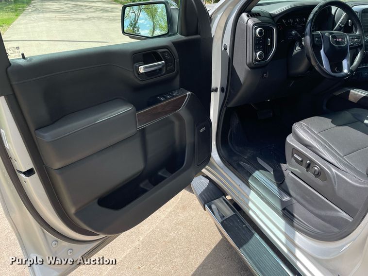 image for item MS9652 2019 GMC Sierra 1500  Crew Cab pickup truck