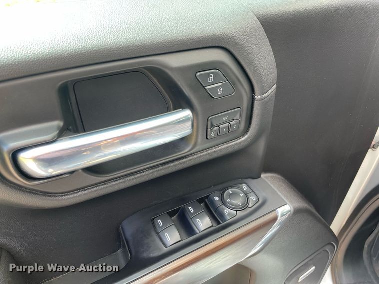 image for item MS9652 2019 GMC Sierra 1500  Crew Cab pickup truck