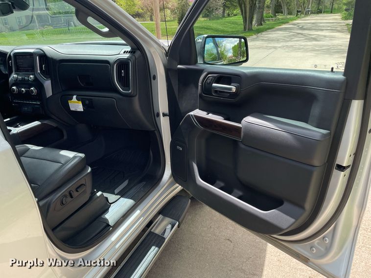 image for item MS9652 2019 GMC Sierra 1500  Crew Cab pickup truck