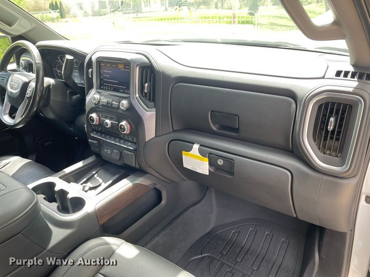 image for item MS9652 2019 GMC Sierra 1500  Crew Cab pickup truck