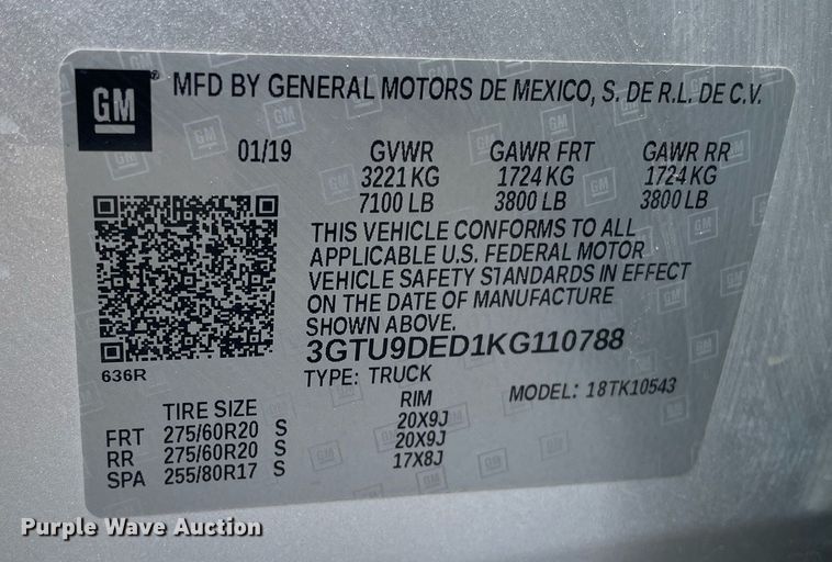 image for item MS9652 2019 GMC Sierra 1500  Crew Cab pickup truck