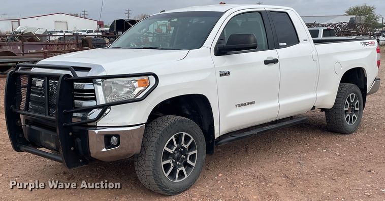 image for item MS9661 2016 Toyota Tundra  Double Cab pickup truck