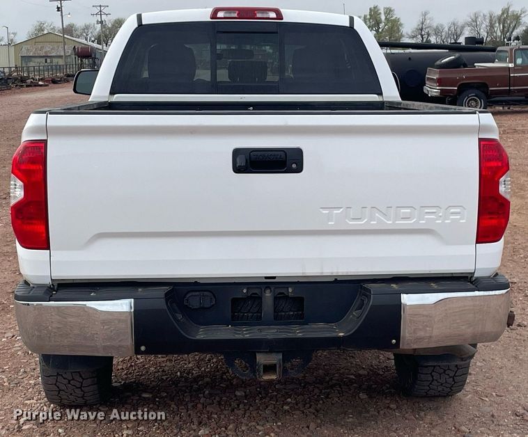 image for item MS9661 2016 Toyota Tundra  Double Cab pickup truck