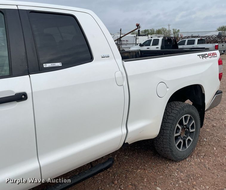 image for item MS9661 2016 Toyota Tundra  Double Cab pickup truck