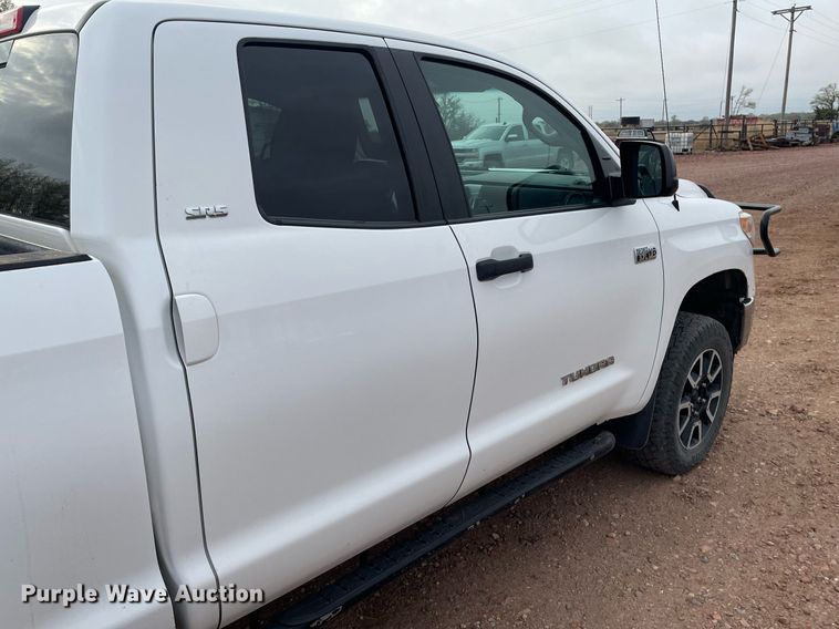 image for item MS9661 2016 Toyota Tundra  Double Cab pickup truck