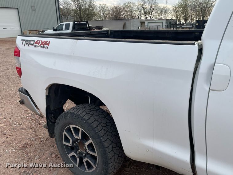 image for item MS9661 2016 Toyota Tundra  Double Cab pickup truck