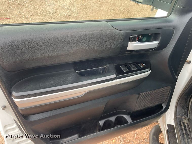 image for item MS9661 2016 Toyota Tundra  Double Cab pickup truck