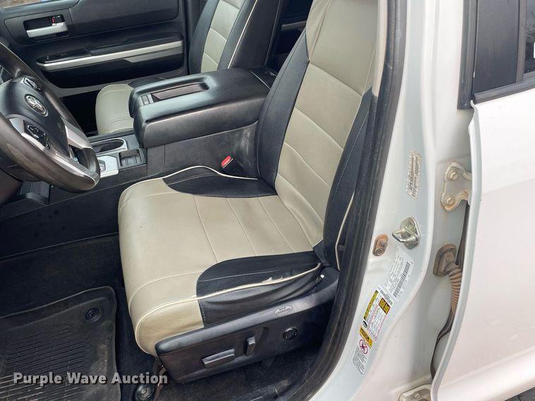 image for item MS9661 2016 Toyota Tundra  Double Cab pickup truck