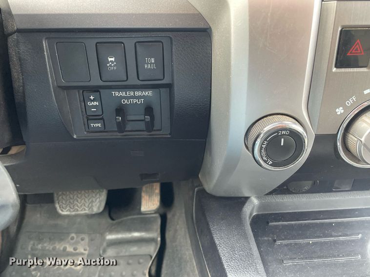 image for item MS9661 2016 Toyota Tundra  Double Cab pickup truck