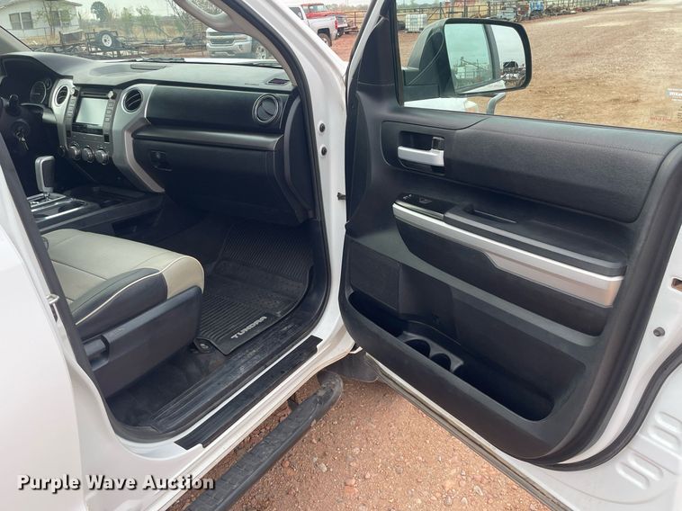 image for item MS9661 2016 Toyota Tundra  Double Cab pickup truck