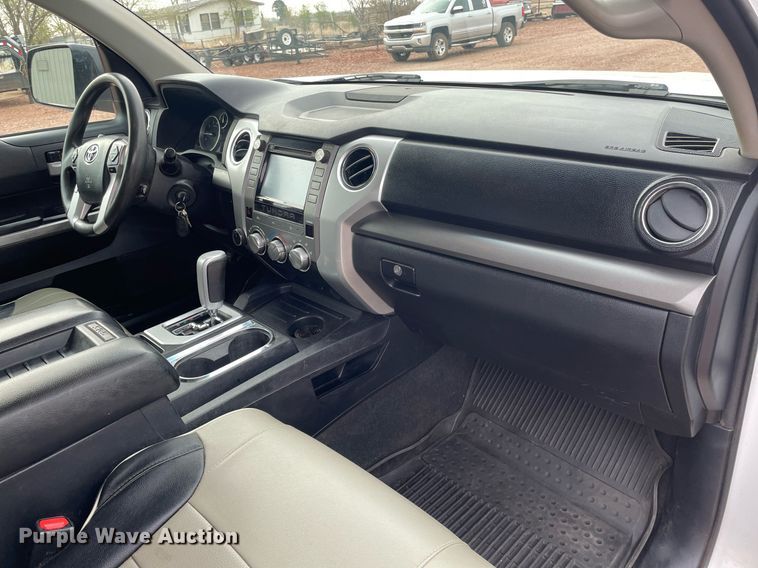 image for item MS9661 2016 Toyota Tundra  Double Cab pickup truck