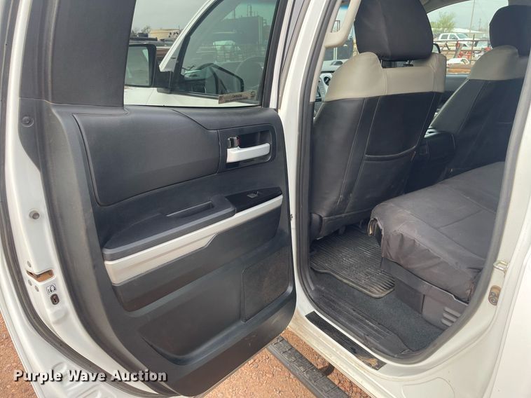 image for item MS9661 2016 Toyota Tundra  Double Cab pickup truck