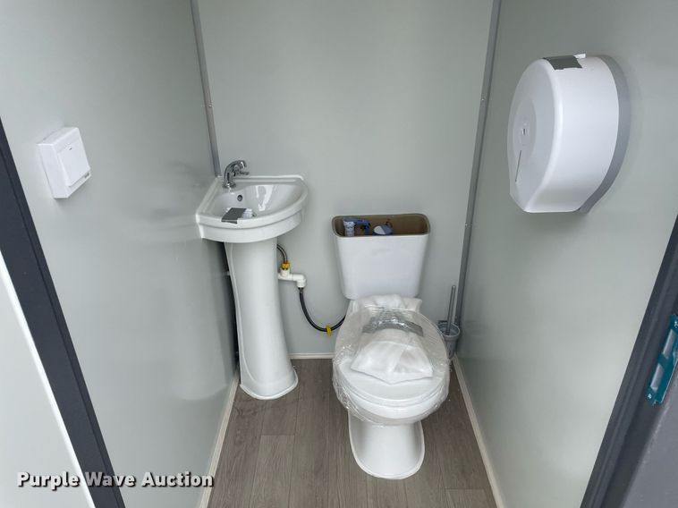 image for item MS9667 Portable restroom