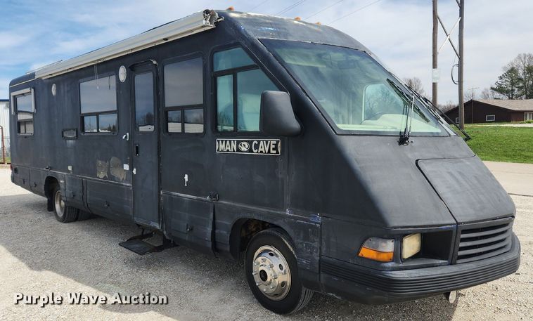 image for item MW9654 1995 Oshkosh XC/RV  RV