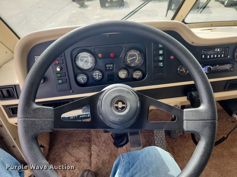image for item MW9654 1995 Oshkosh XC/RV  RV
