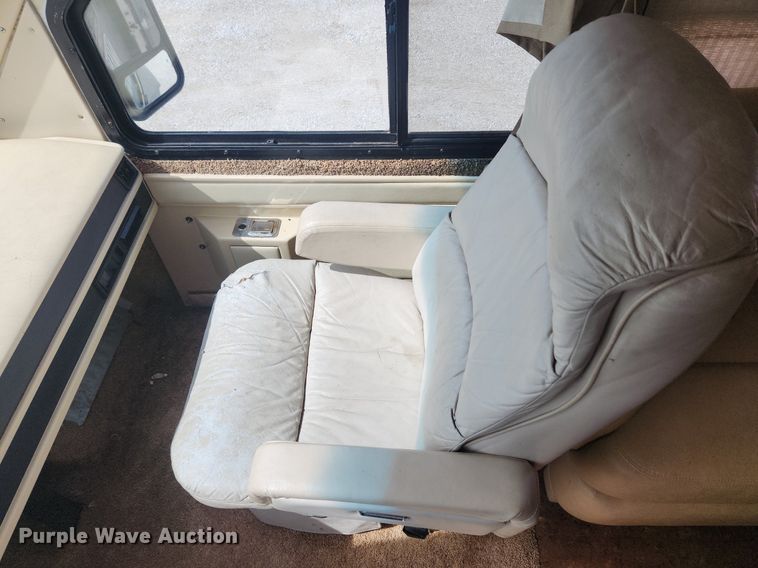 image for item MW9654 1995 Oshkosh XC/RV  RV