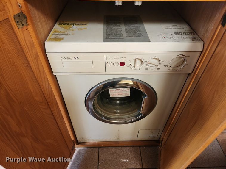 image for item MW9654 1995 Oshkosh XC/RV  RV