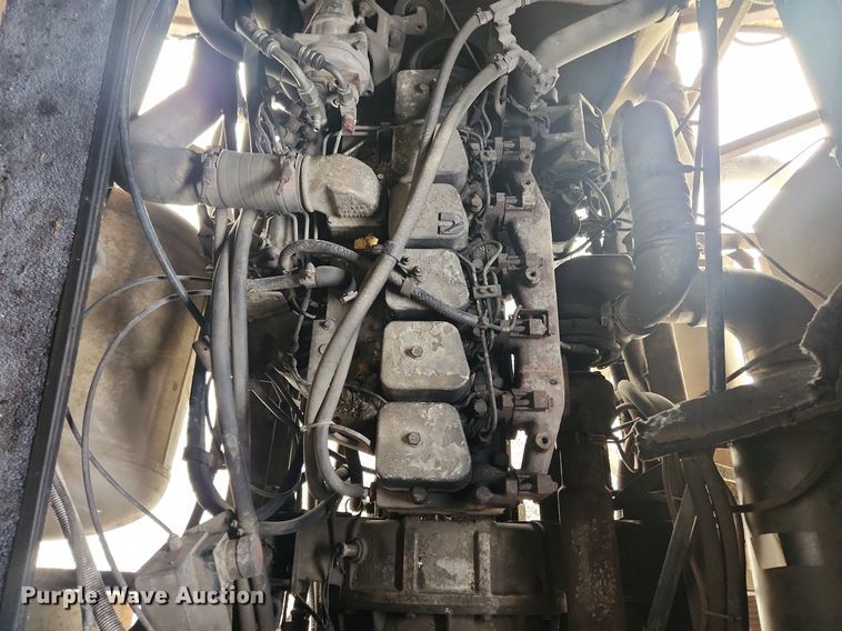 image for item MW9654 1995 Oshkosh XC/RV  RV