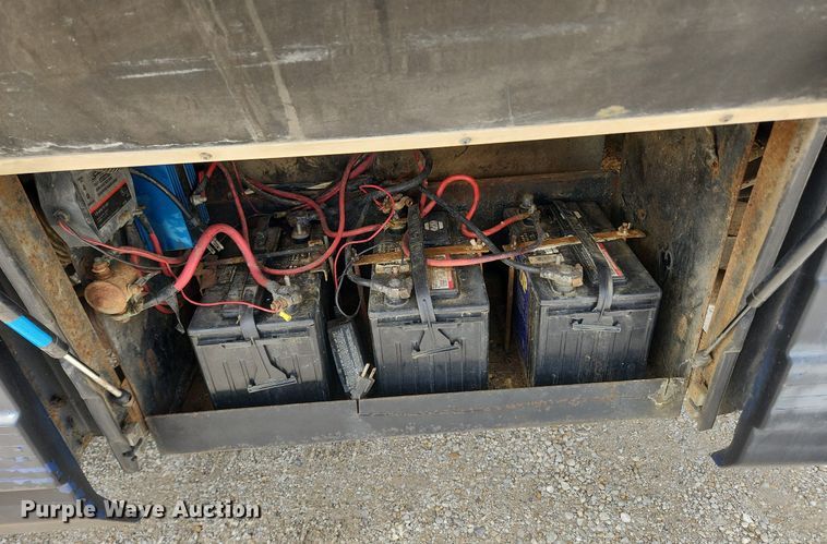 image for item MW9654 1995 Oshkosh XC/RV  RV