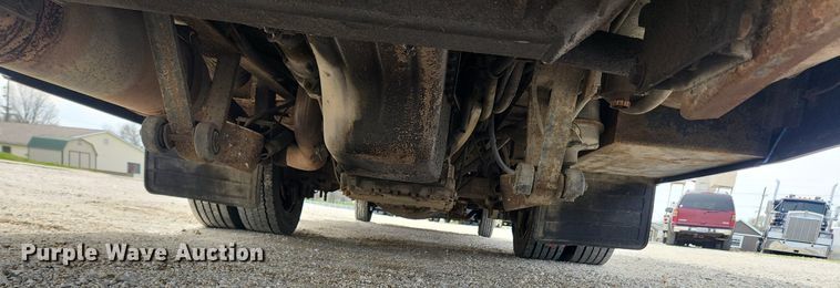 image for item MW9654 1995 Oshkosh XC/RV  RV